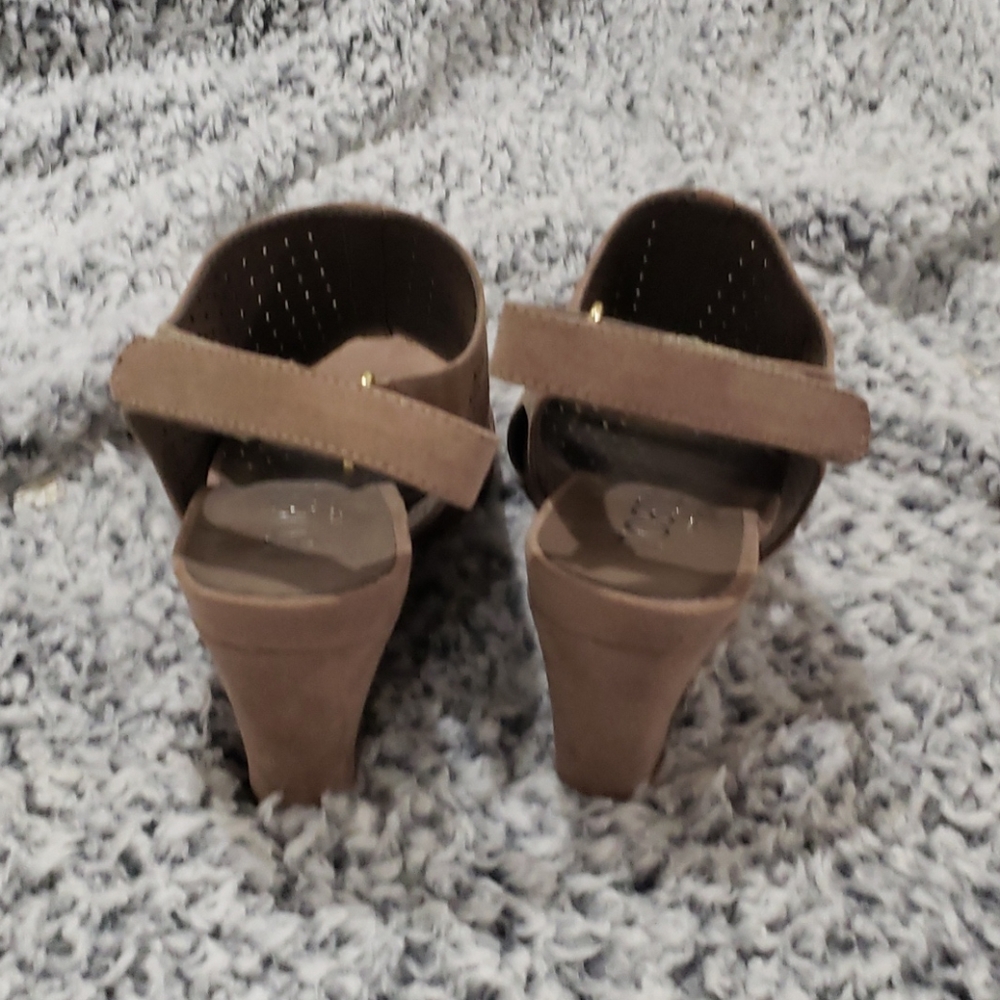 Wedges - Picture 4 of 4